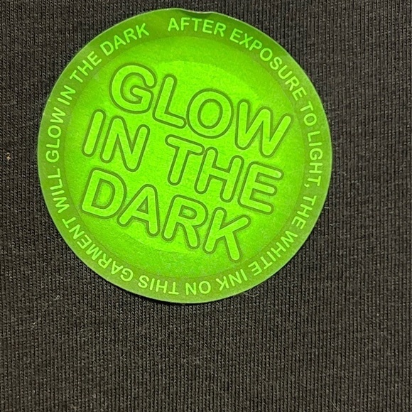 MICKEY Mouse Glow In The Dark T-Shirt Size S - Picture 5 of 6